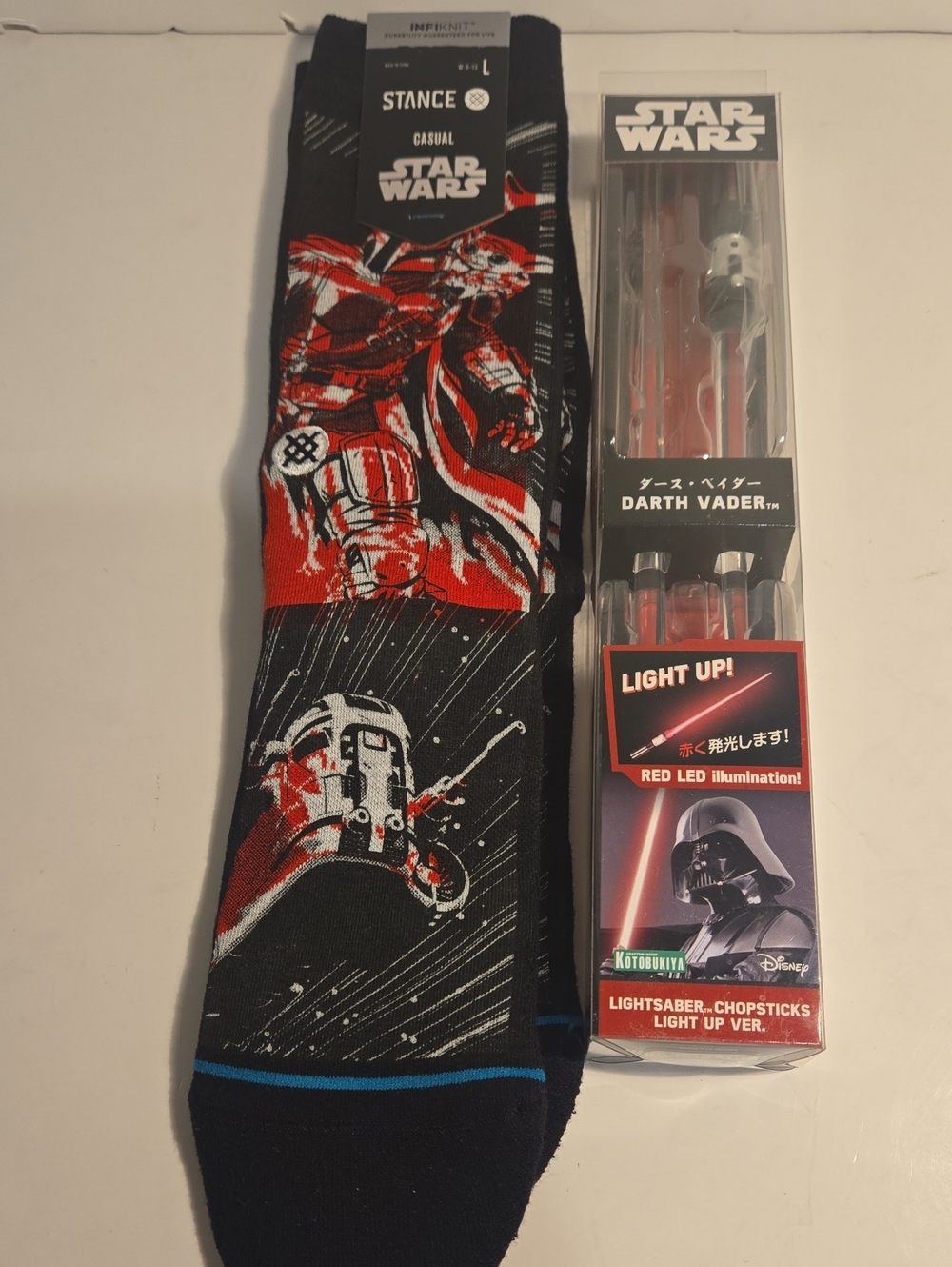 STANCE COTTON STAR WARS MANGA MANDO SOCKS NWT S M 9-13 & Darth Vader ChopSticks